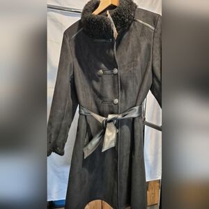 Elegant Black Double-Breasted Women's Coat